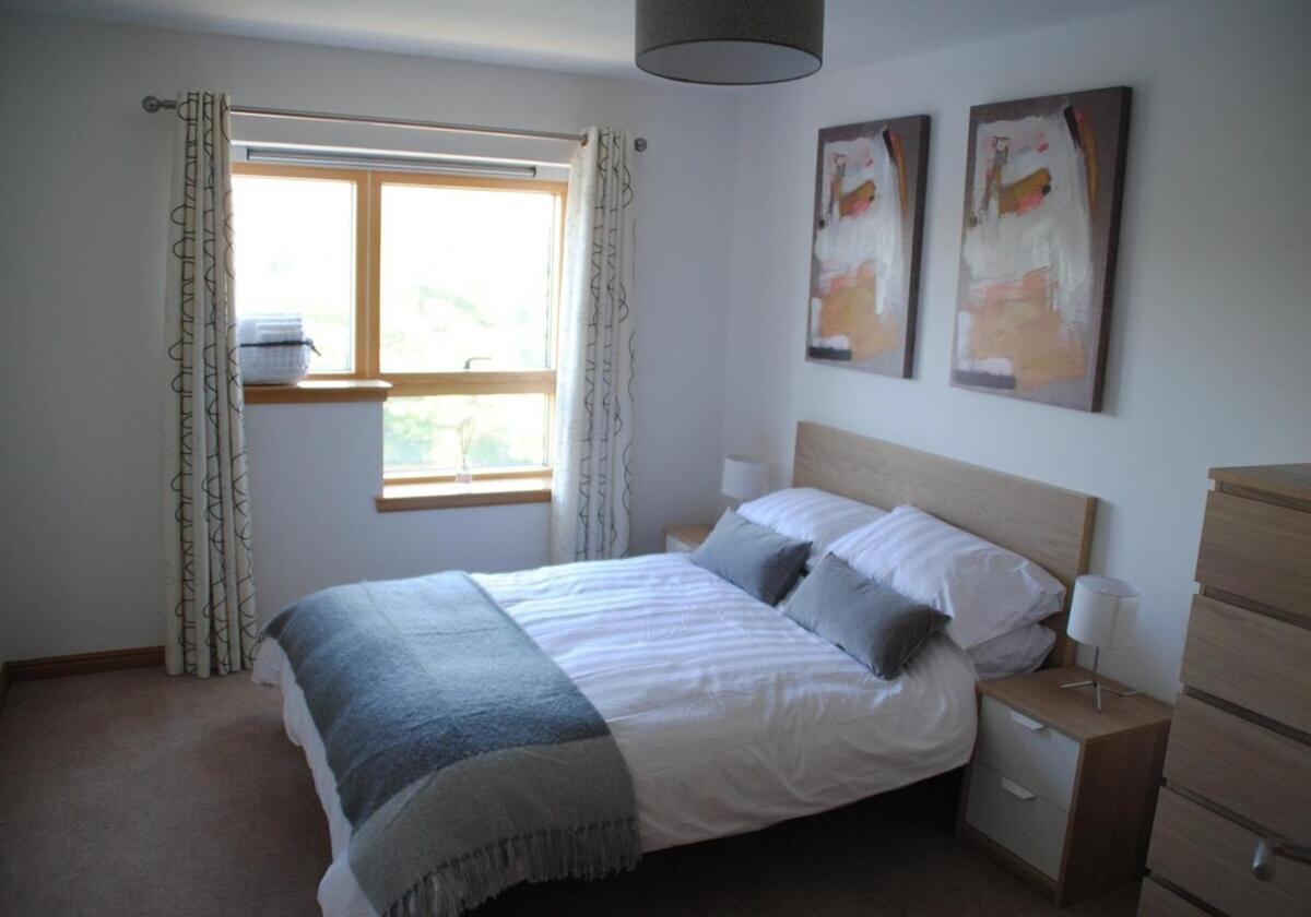 Executive 3 Bed Apartment Абердин Экстерьер фото