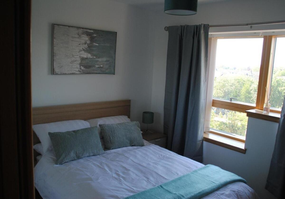 Executive 3 Bed Apartment Абердин Экстерьер фото