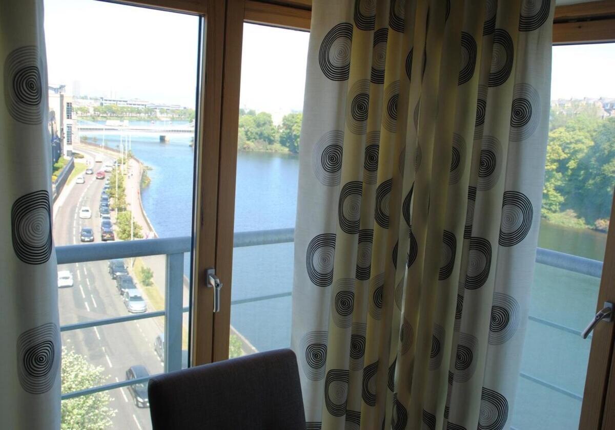 Executive 3 Bed Apartment Абердин Экстерьер фото